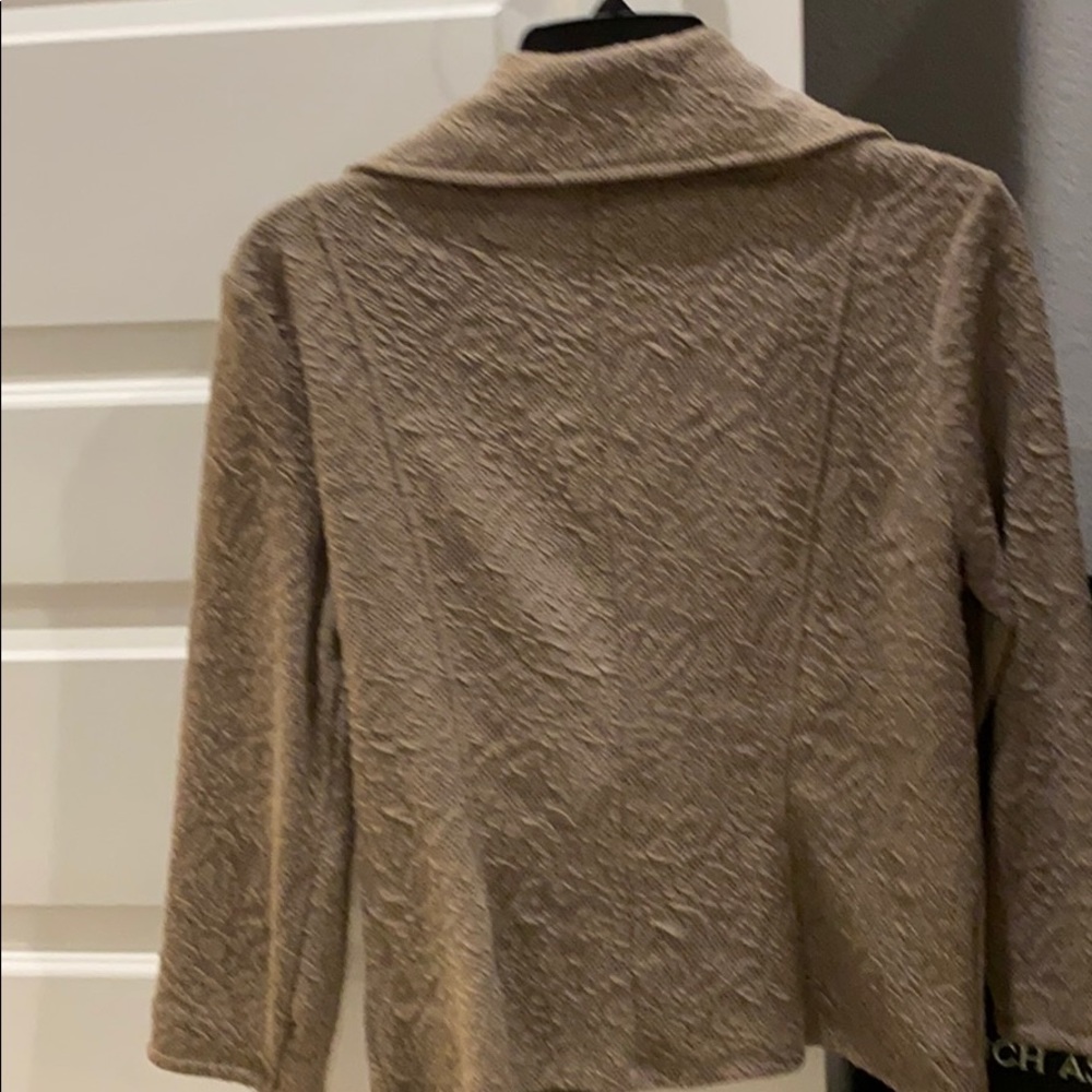 Jacket - Picture 4 of 6